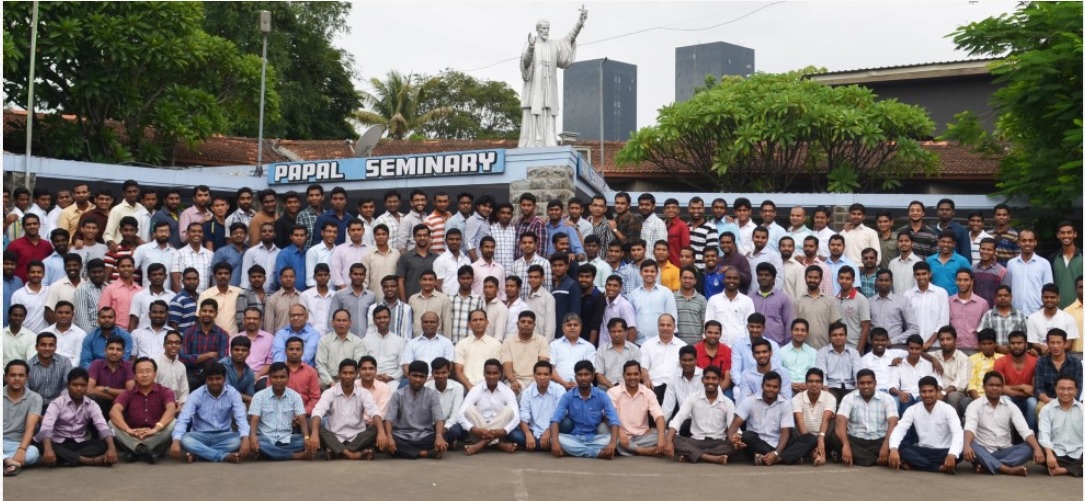 Papal Seminary, Pune