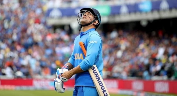 MS Dhoni Images