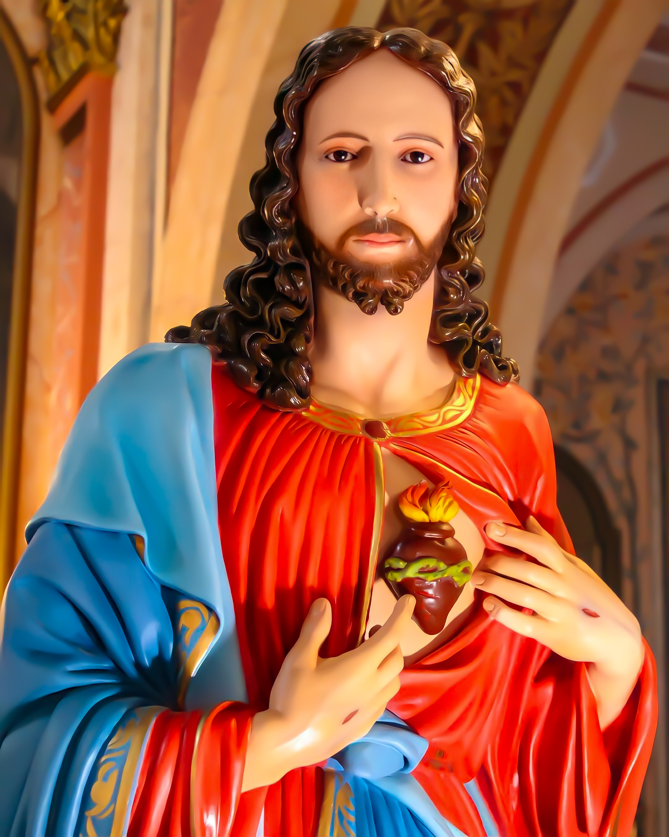 Sacred Heart Statue in HD