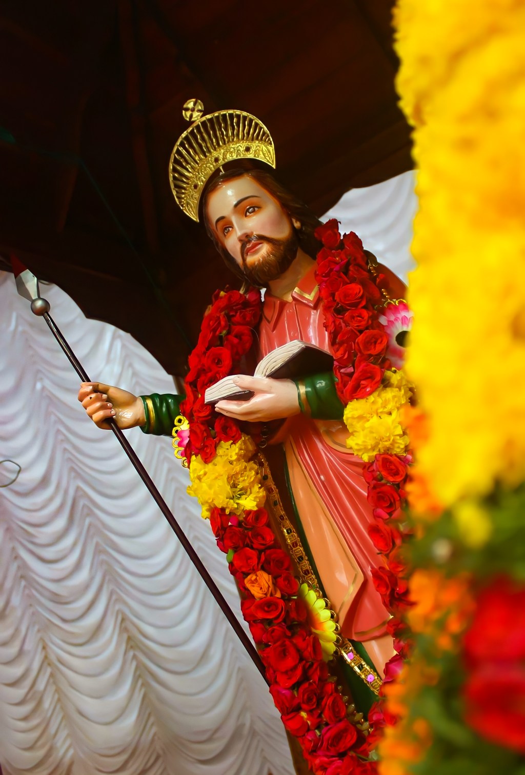 St. Thomas, Church&nbsp;Statue