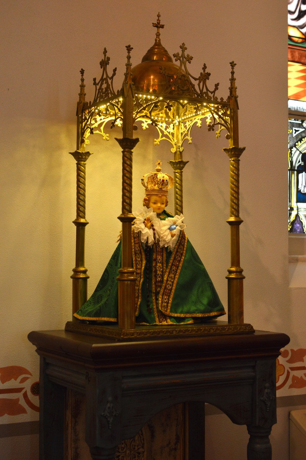 Infant Jesus, Church&nbsp;Statue