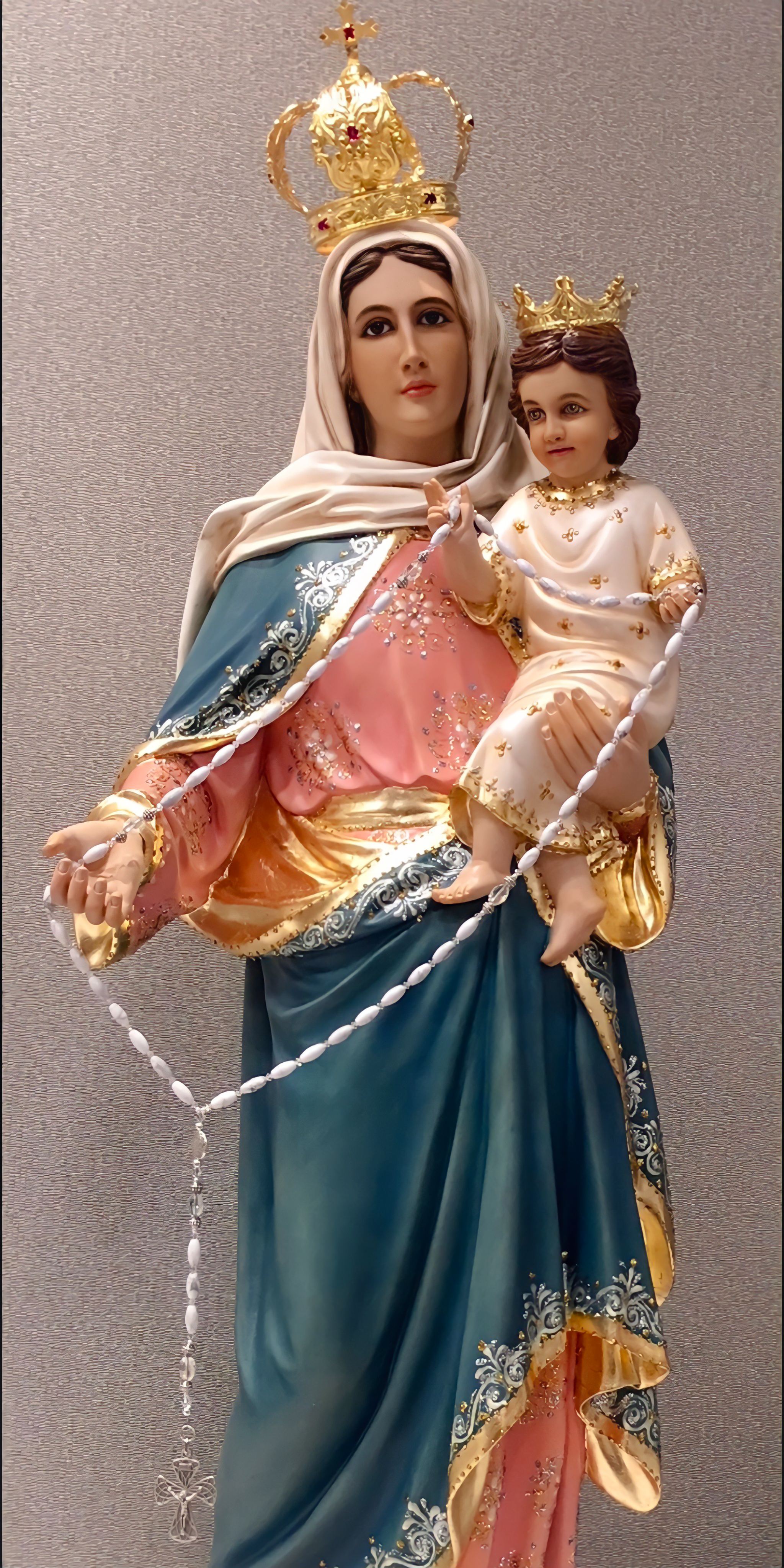Queen of Holy Rosary