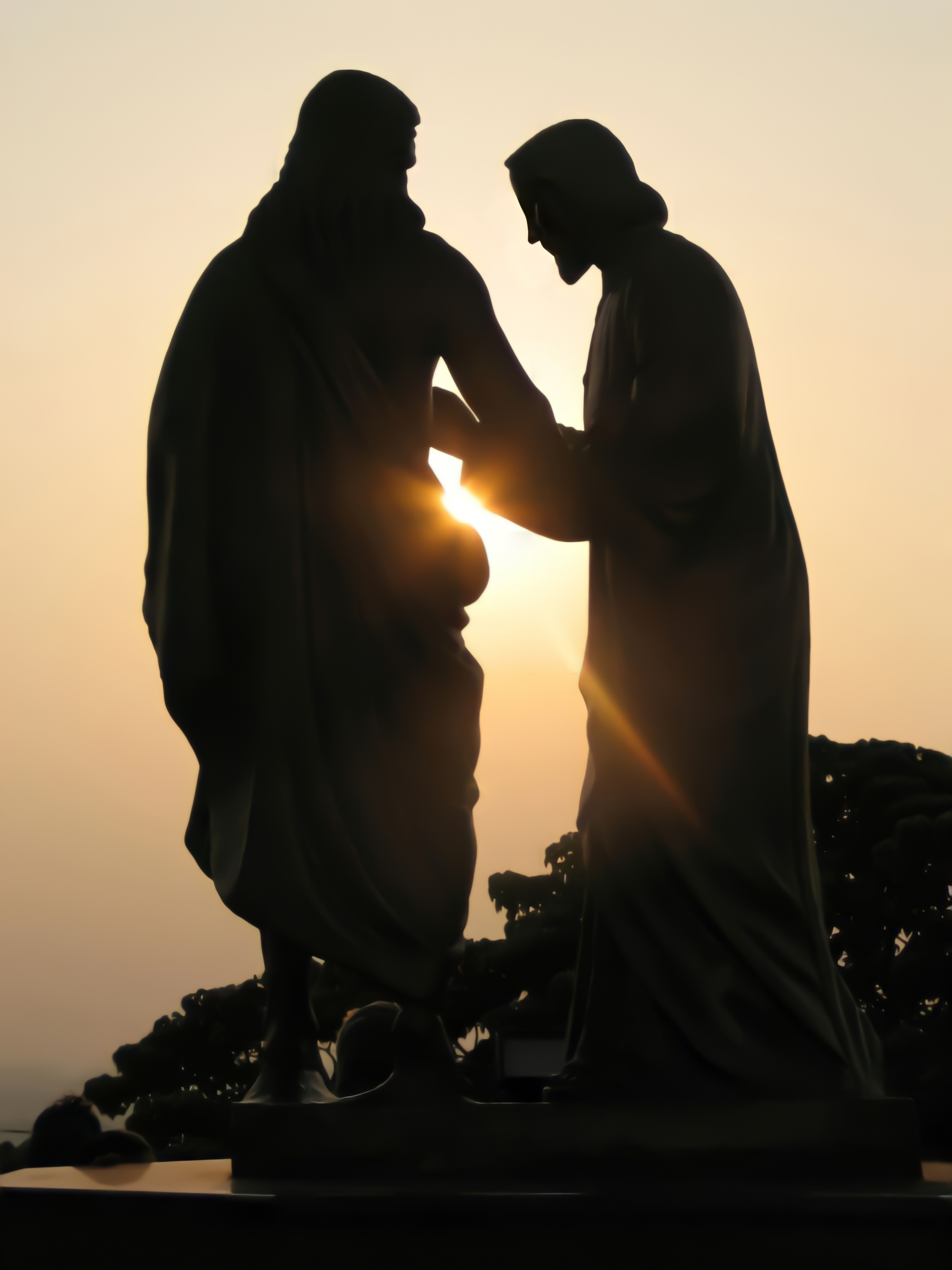 St Thomas and Jesus Statue Shadow Portrait HD