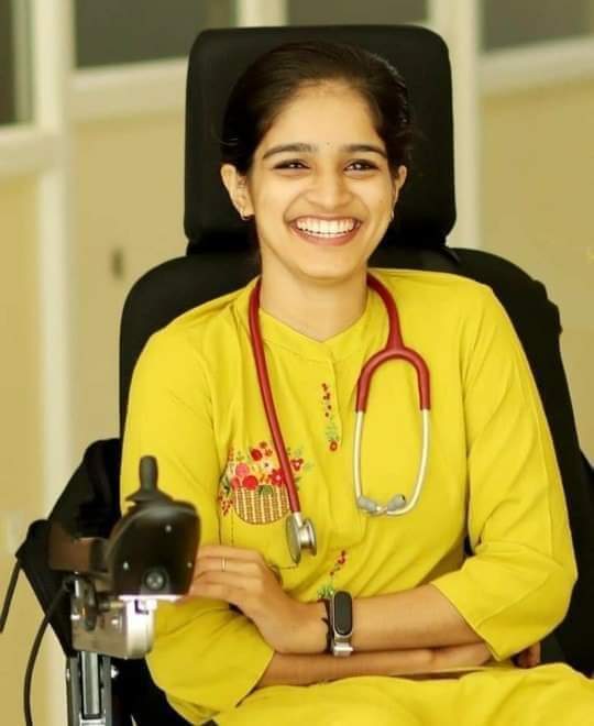 മരിയയെ മാതൃകയാക്കണം