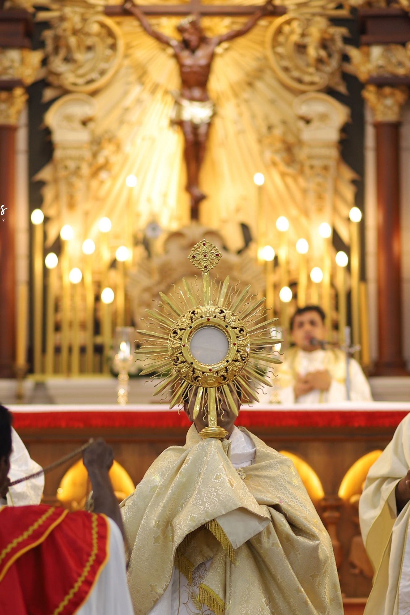 Eucharistic Blessing HD