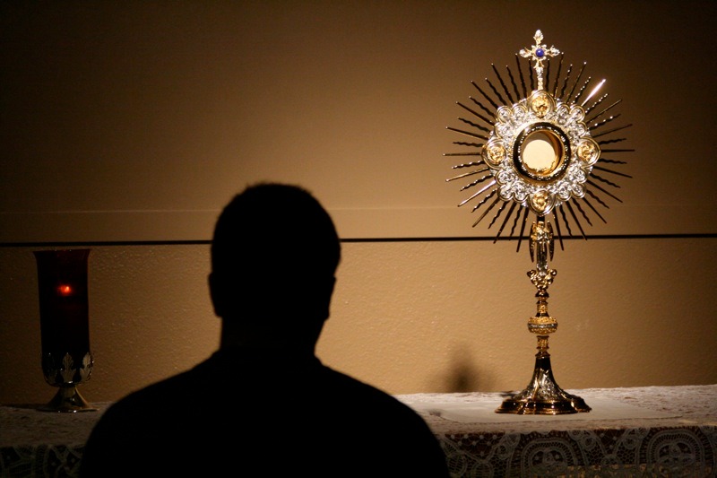 Things to do during Eucharistic&nbsp;Adoration