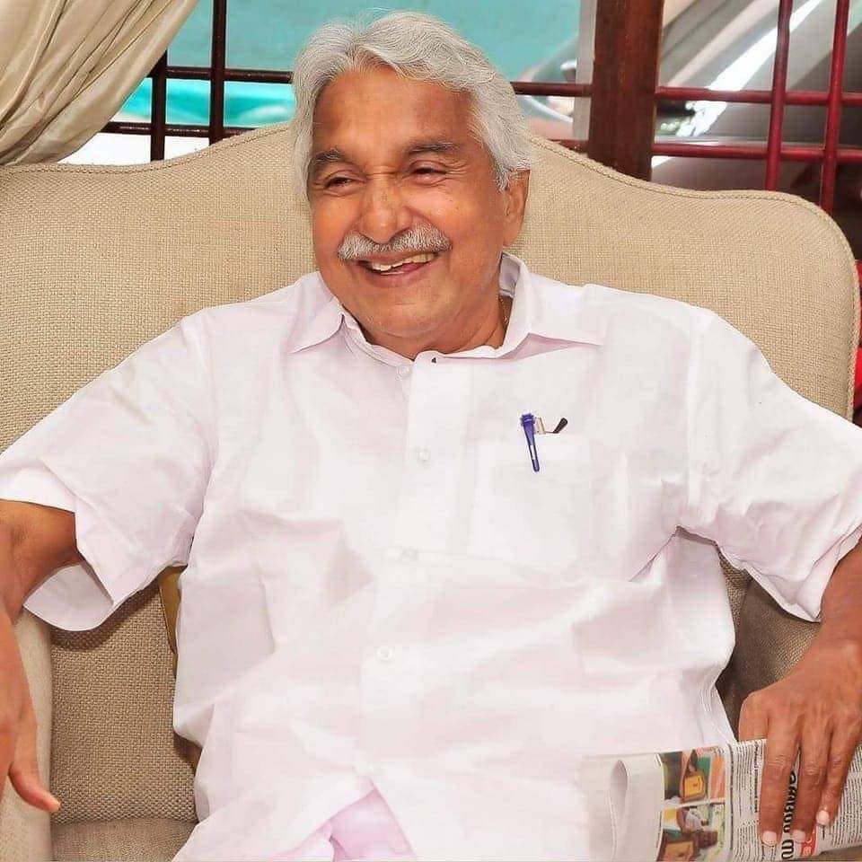 ഉമ്മൻ ചാണ്ടിയെക്കുറിച്ച് കഥാകൃത്ത്
