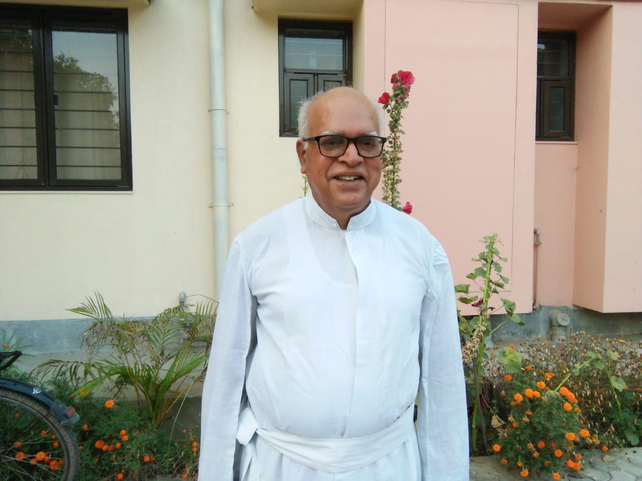 Rev. Fr Joseph Njarakulam SJ has Returned